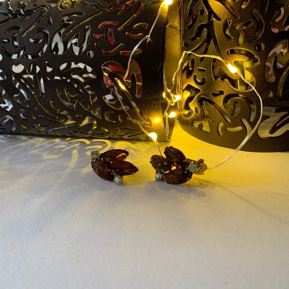 Brown and AB Flower Bead Cluster Clip on Earrings- in good condition - Picture 2 of 9